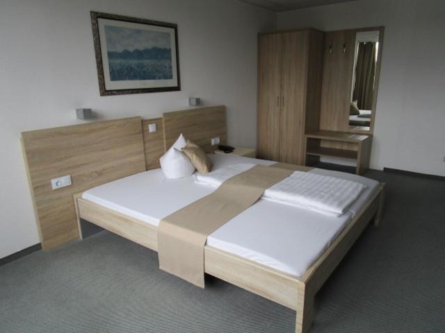 Businesshotel & Appartements Stuttgart-Vaihingen Eksteriør billede
