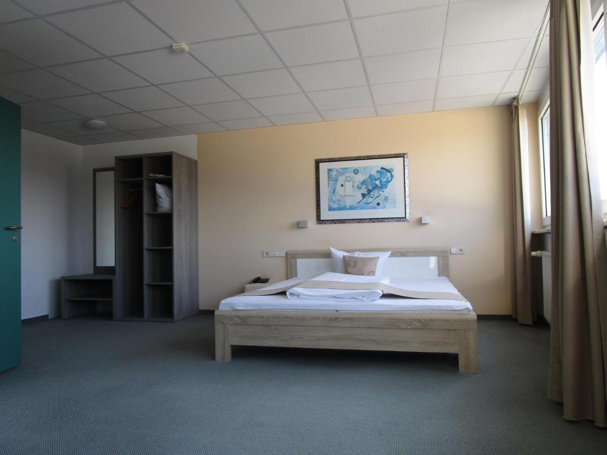 Businesshotel & Appartements Stuttgart-Vaihingen Eksteriør billede