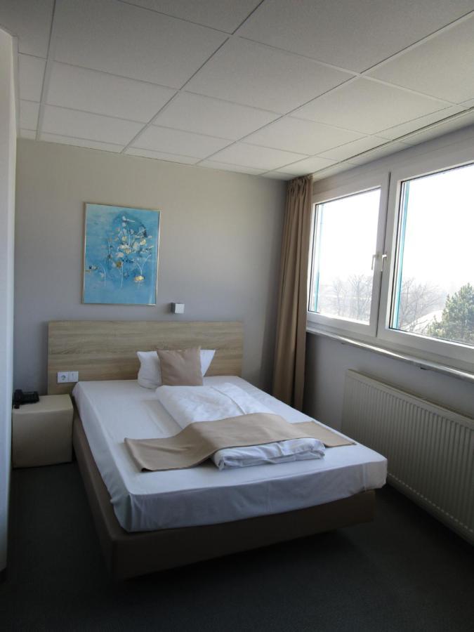 Businesshotel & Appartements Stuttgart-Vaihingen Eksteriør billede