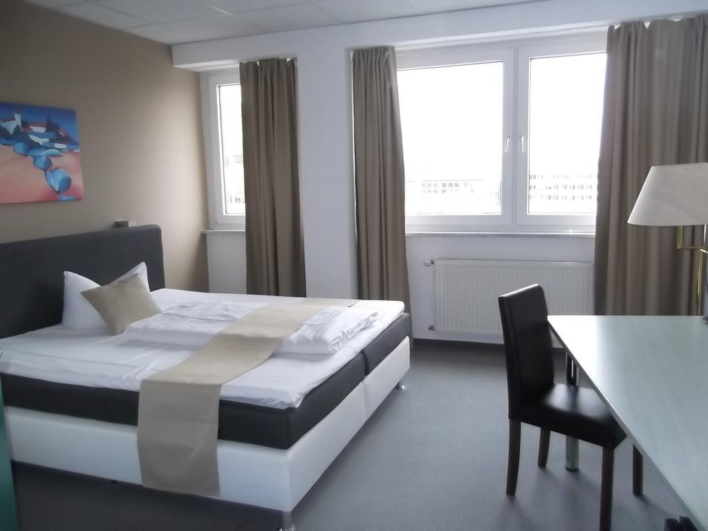 Businesshotel & Appartements Stuttgart-Vaihingen Eksteriør billede